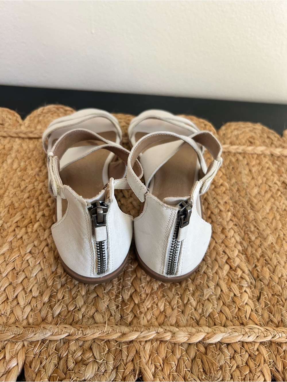 Eileen Fisher CiCi White Leather Strappy Sandals Women’s 7.5 - Picture 4 of 8